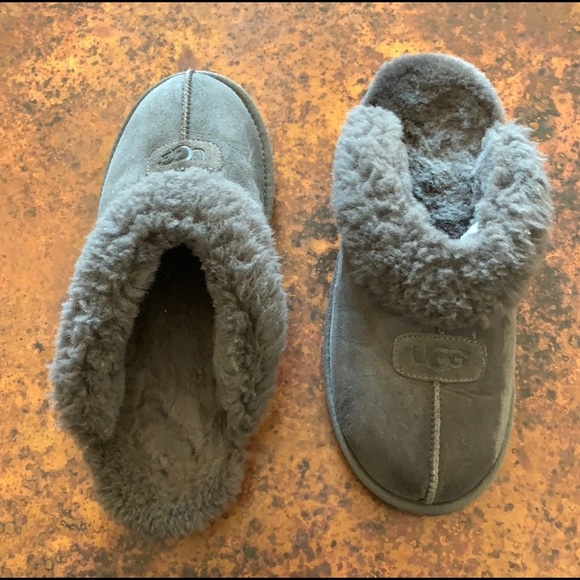 NOT FOR SALE *** UGG Slippers - Picture 1 of 4